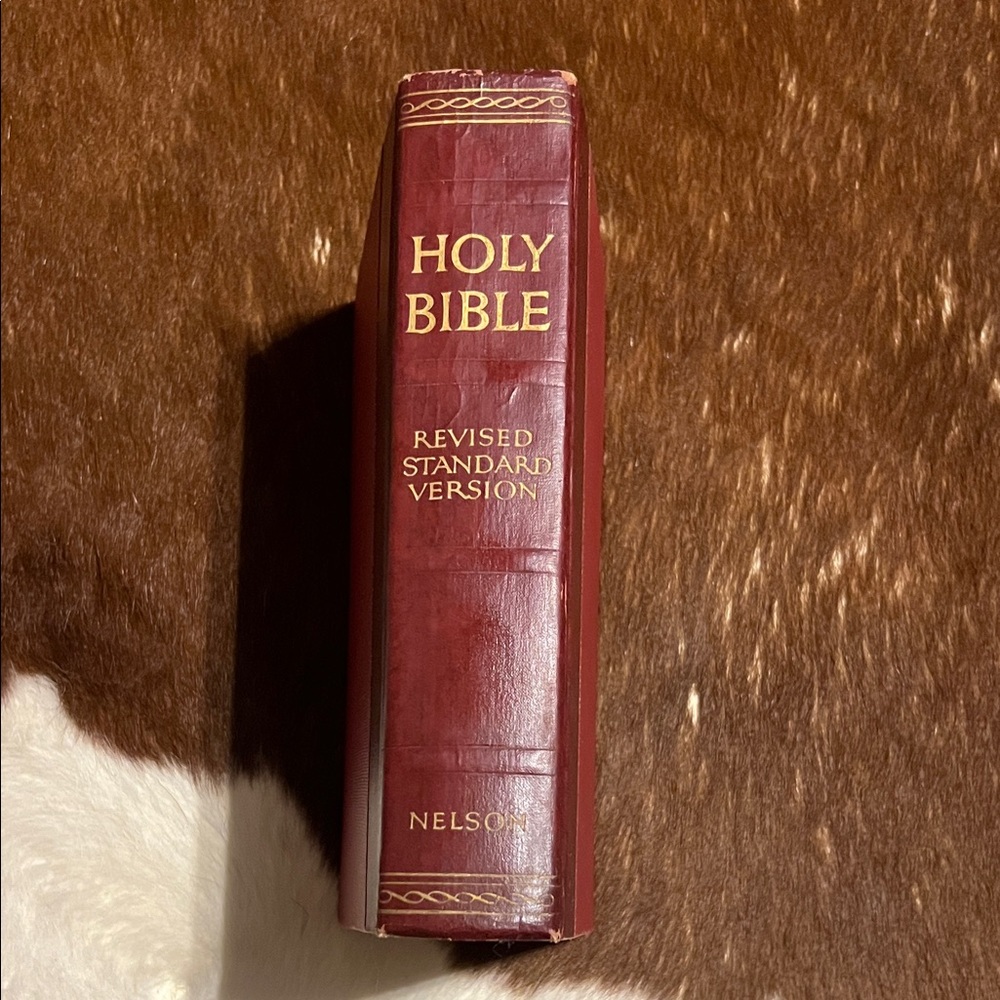 Vtg 1952 Holy Bible Revised
Standard Version Red Letter Edition
NELSON Hardcover